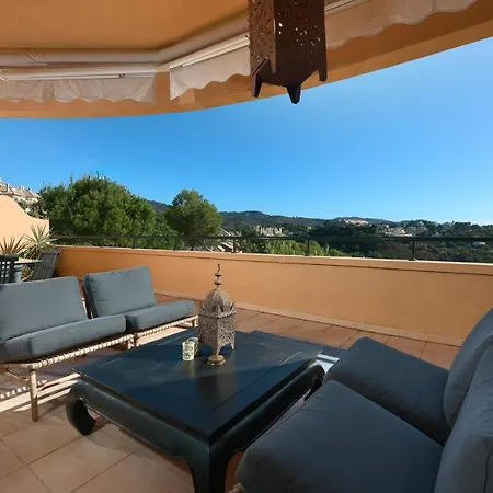 Beautiful 2 Bedroms Located In Elviria Hills Apartment *