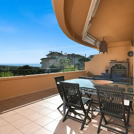 Apartment Beautiful 2 Bedroms Located In Elviria Hills *