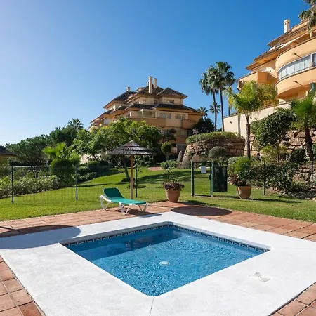 Beautiful 2 Bedroms Located In Elviria Hills Marbella