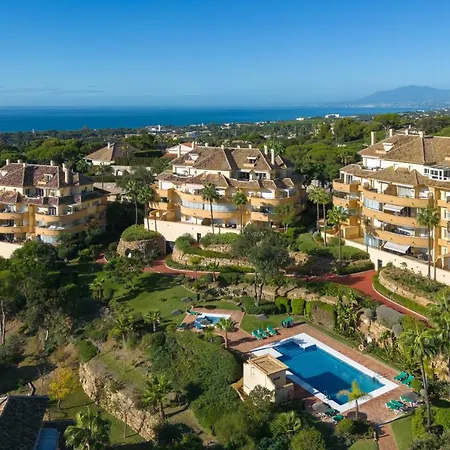 Beautiful 2 Bedroms Located In Elviria Hills Marbella